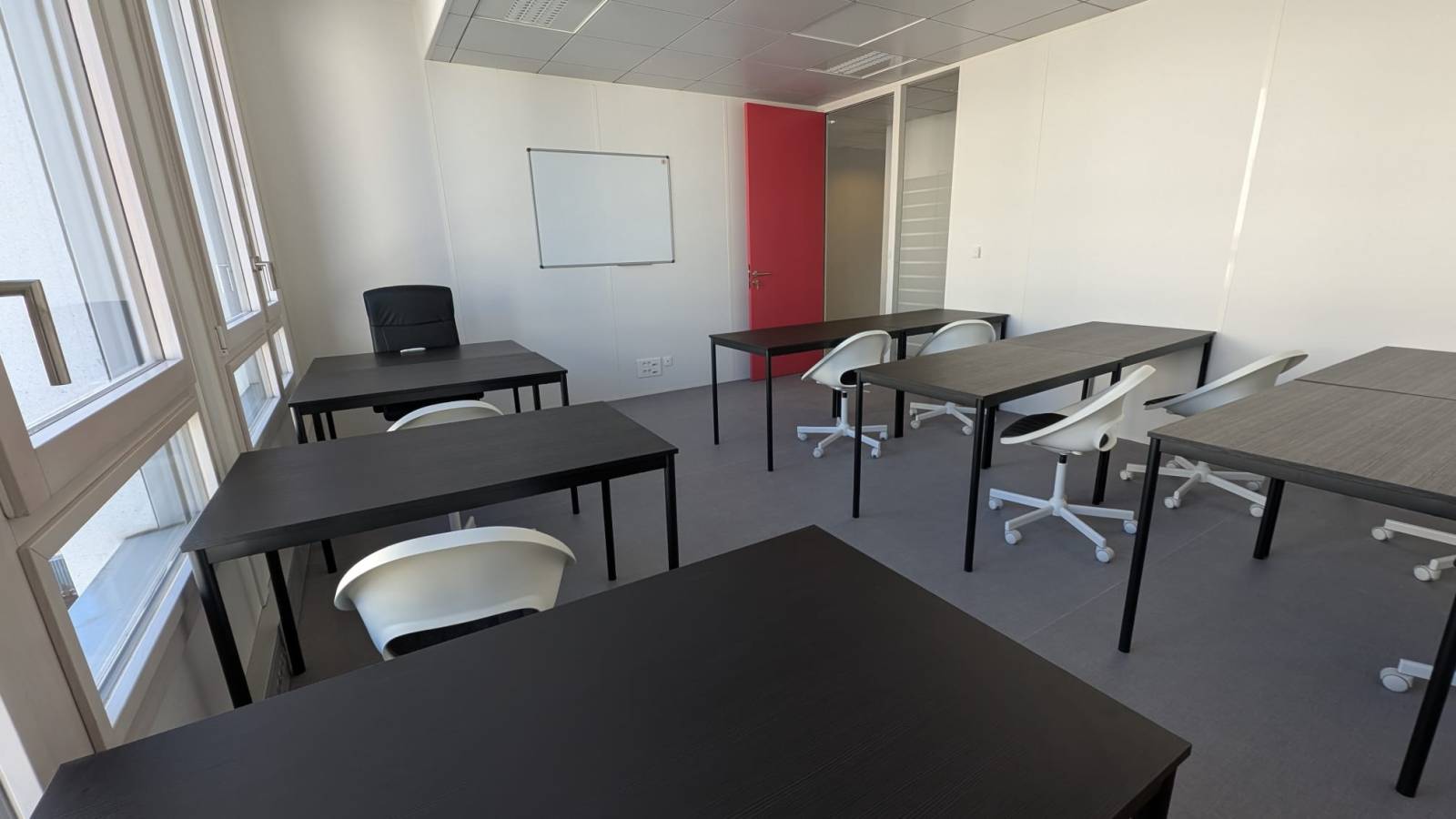 Rénovation d’un deuxième centre de formation avec un espace bureaux et cuisine à Lyon 9 (Vaise)