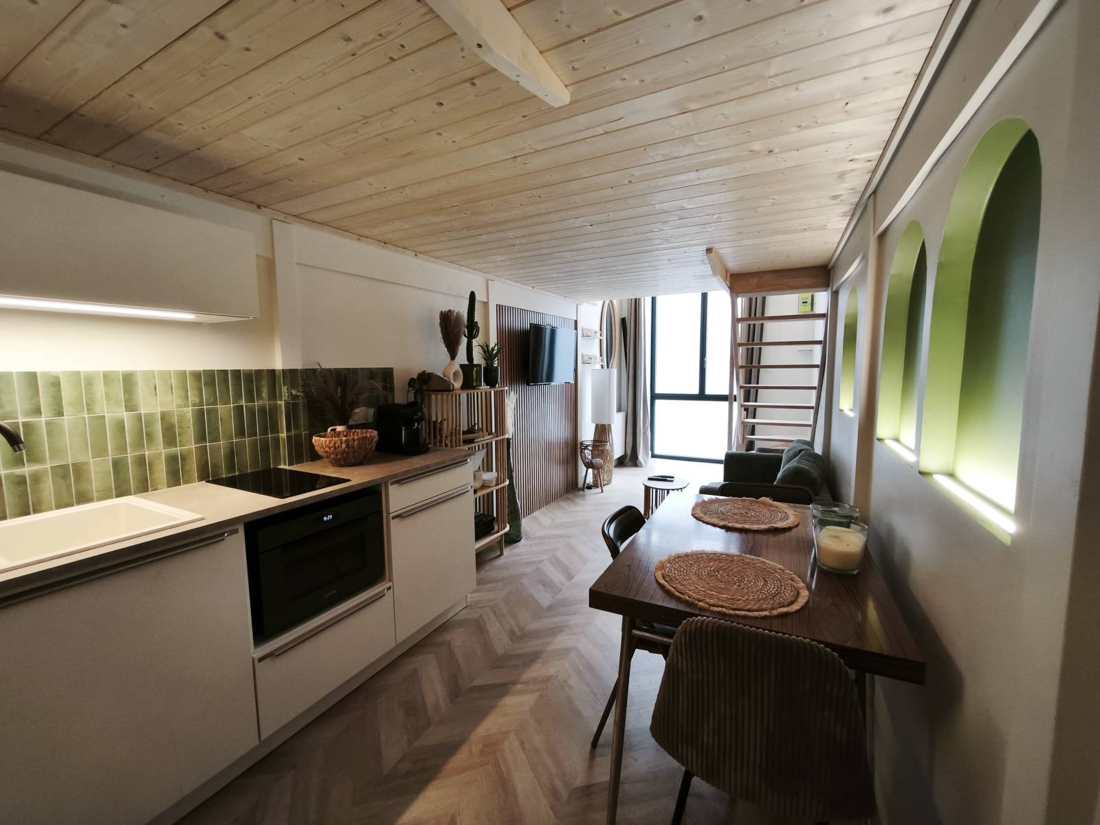 Rénovation et division d’un local commercial en 2 appartements pour du airbnb à Lyon