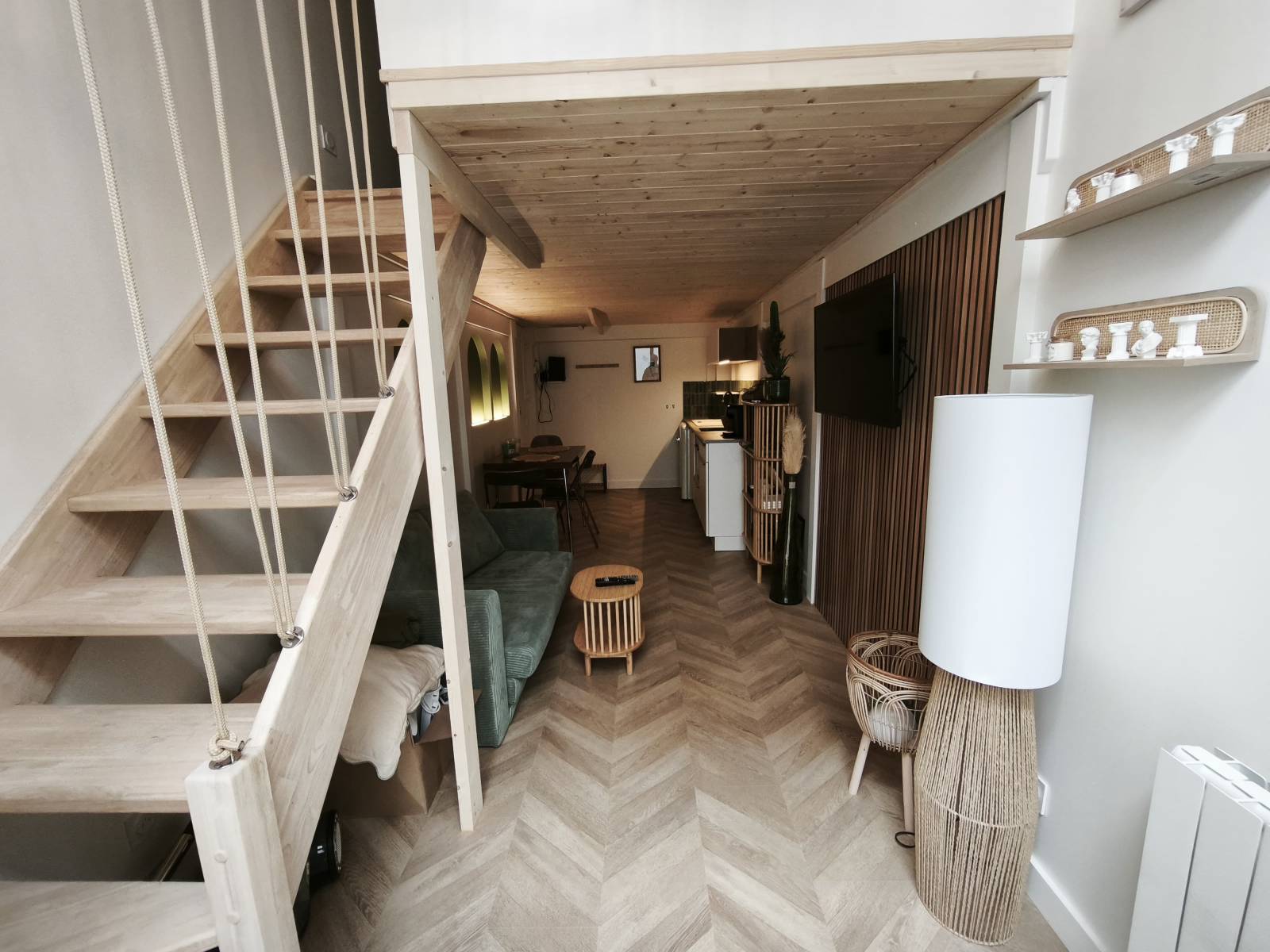 Rénovation et division d’un local commercial en 2 appartements pour du airbnb à Lyon