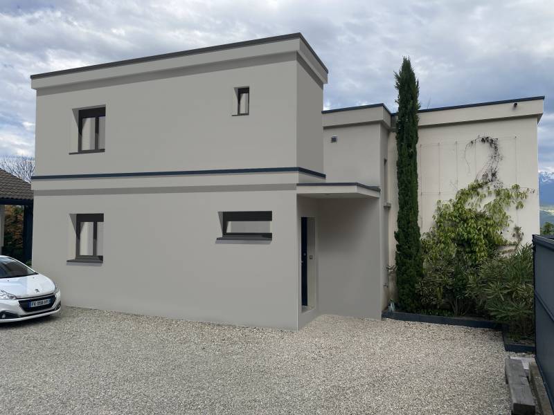 Déclaration préalable de travaux pour une extension et surélévation à Lyon